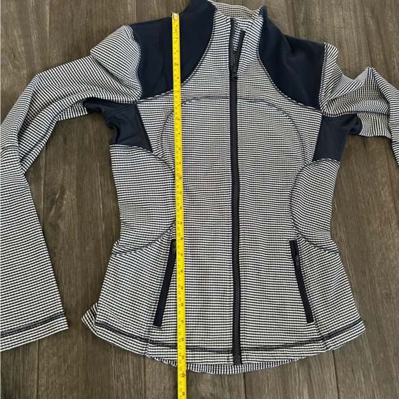 Lululemon Forme Jacket Inkwell - Picture 8 of 8